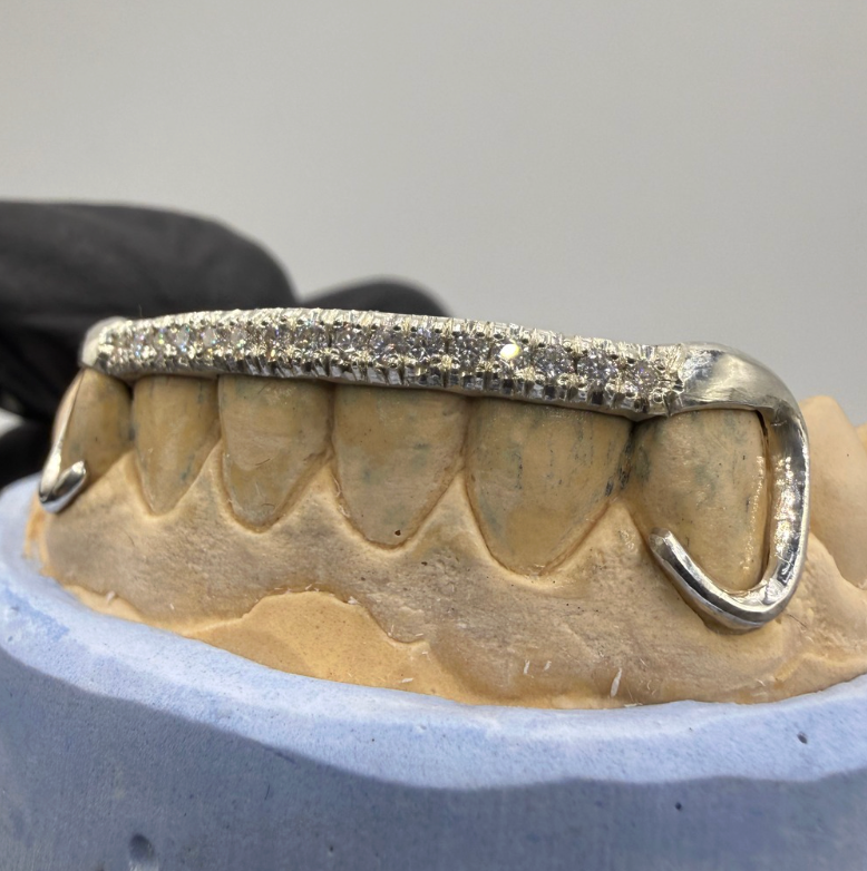 GRILLZ 6 LINE SERTI